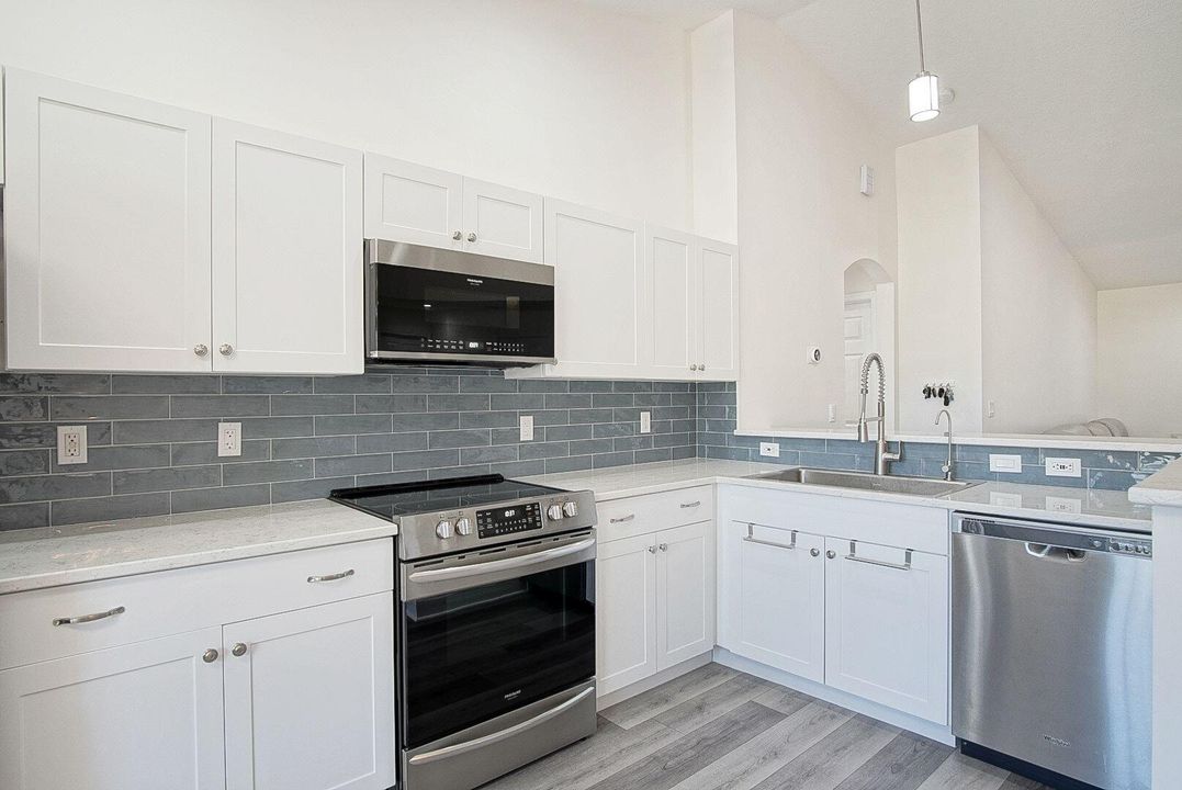 待售: $415,000 (3 贝兹, 2 浴室, 1450 平方英尺)