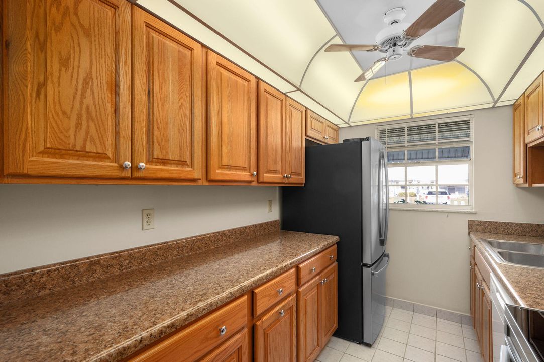 En Venta: $134,900 (2 camas, 2 baños, 1384 Pies cuadrados)