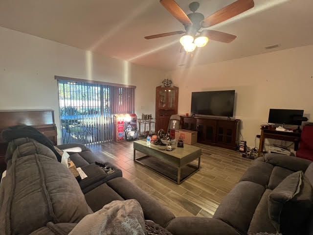 待售: $750,000 (4 贝兹, 3 浴室, 2980 平方英尺)