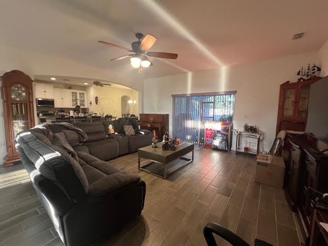 待售: $750,000 (4 贝兹, 3 浴室, 2980 平方英尺)