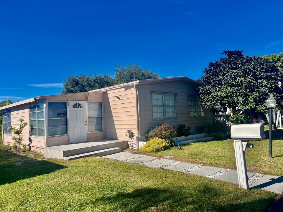 En Venta: $170,000 (2 camas, 2 baños, 1476 Pies cuadrados)