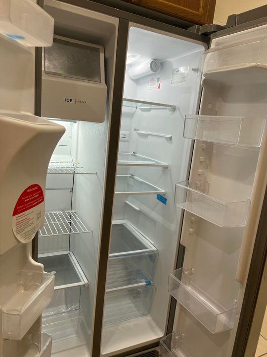 For Rent: $2,200 (3 beds, 2 baths, 1060 Square Feet)