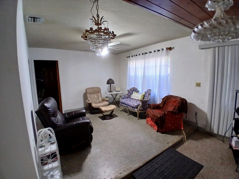 En Venta: $765,000 (3 camas, 1 baños, 1288 Pies cuadrados)
