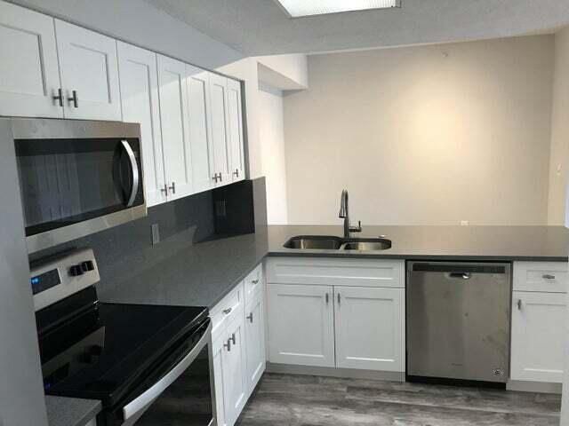 For Rent: $1,950 (1 beds, 1 baths, 819 Square Feet)