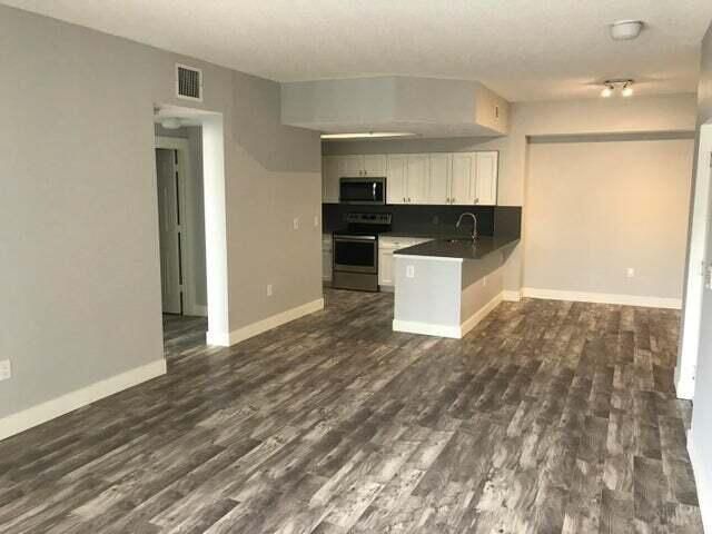 For Rent: $1,950 (1 beds, 1 baths, 819 Square Feet)