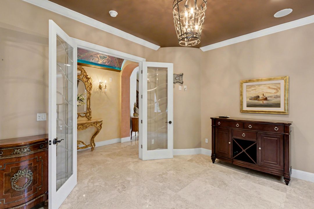 В аренду: $25,000 (5 спален, 6 ванн, 4783 Квадратных фут)