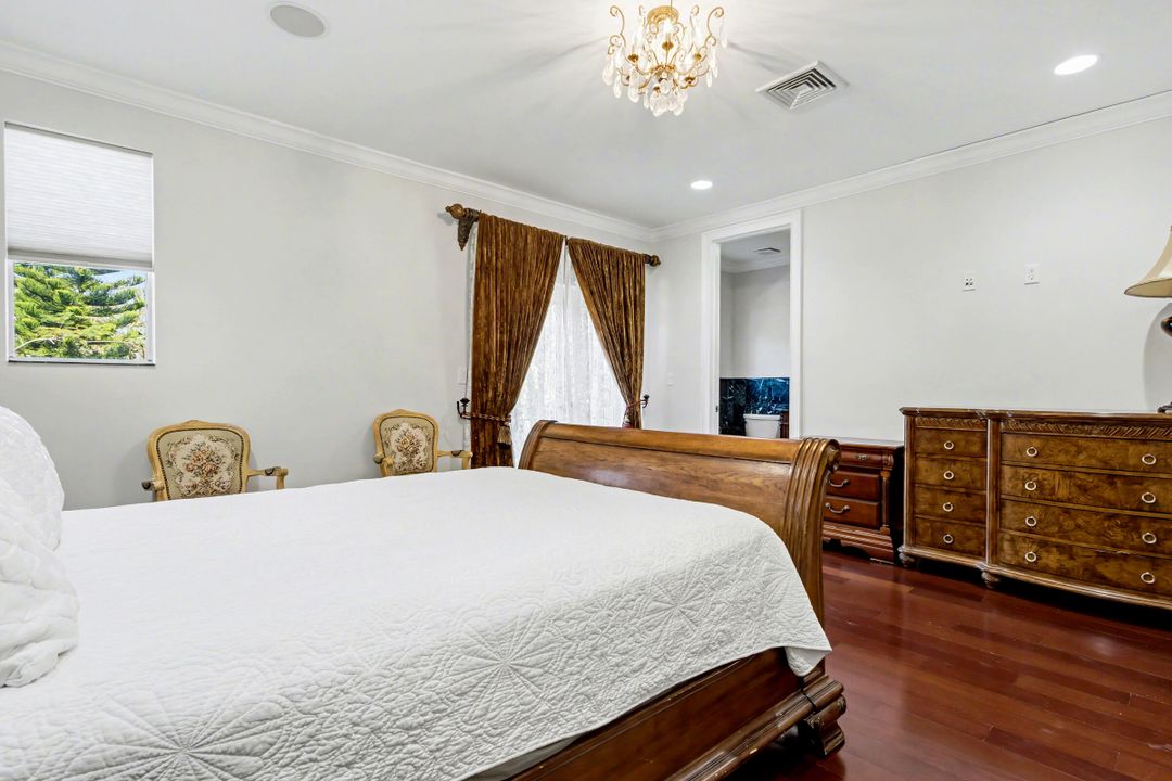 В аренду: $25,000 (5 спален, 6 ванн, 4783 Квадратных фут)