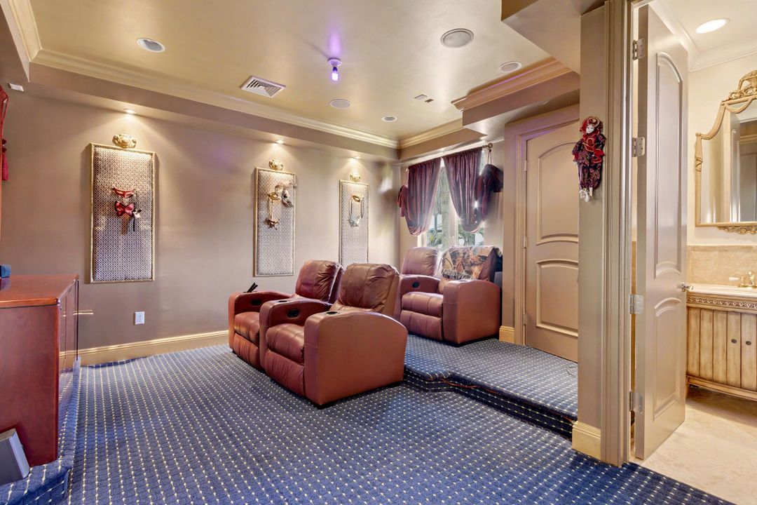 В аренду: $25,000 (5 спален, 6 ванн, 4783 Квадратных фут)