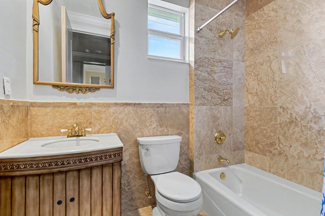 В аренду: $25,000 (5 спален, 6 ванн, 4783 Квадратных фут)