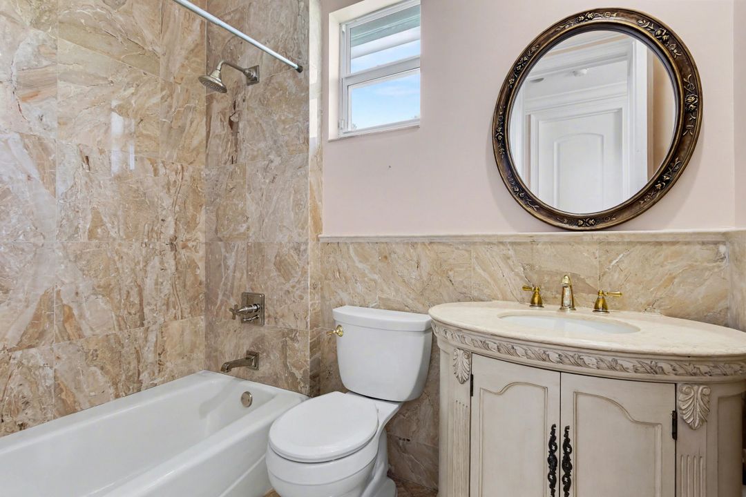 В аренду: $25,000 (5 спален, 6 ванн, 4783 Квадратных фут)