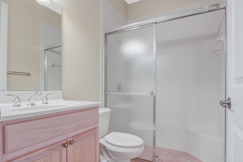 For Rent: $3,600 (3 beds, 2 baths, 1727 Square Feet)