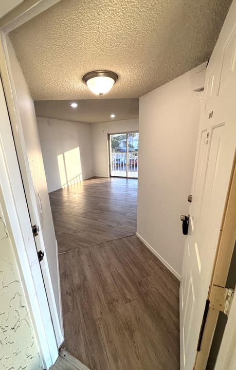 En Renta: $1,950 (3 camas, 2 baños, 921 Pies cuadrados)