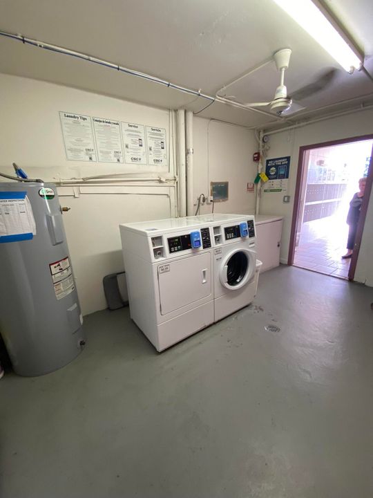 待售: $119,900 (1 贝兹, 1 浴室, 702 平方英尺)