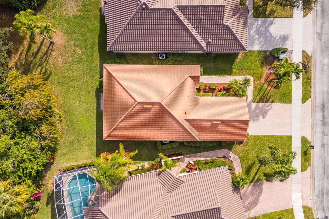 For Sale: $345,000 (2 beds, 2 baths, 1311 Square Feet)