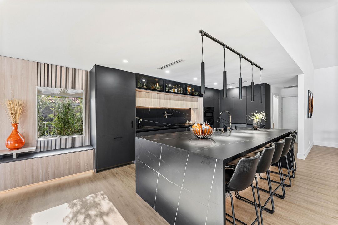 На продажу: $1,250,000 (3 спален, 3 ванн, 2394 Квадратных фут)