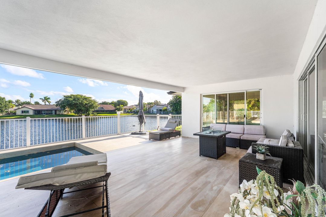 На продажу: $1,250,000 (3 спален, 3 ванн, 2394 Квадратных фут)