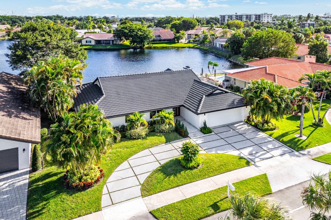 На продажу: $1,250,000 (3 спален, 3 ванн, 2394 Квадратных фут)