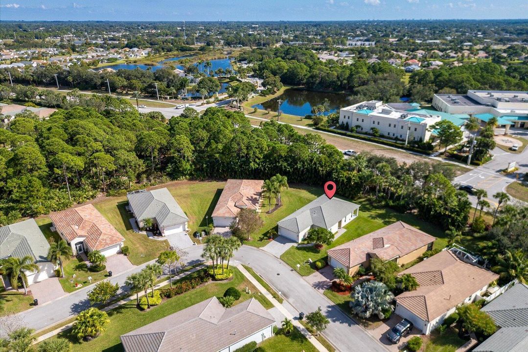 For Sale: $319,900 (3 beds, 2 baths, 1552 Square Feet)