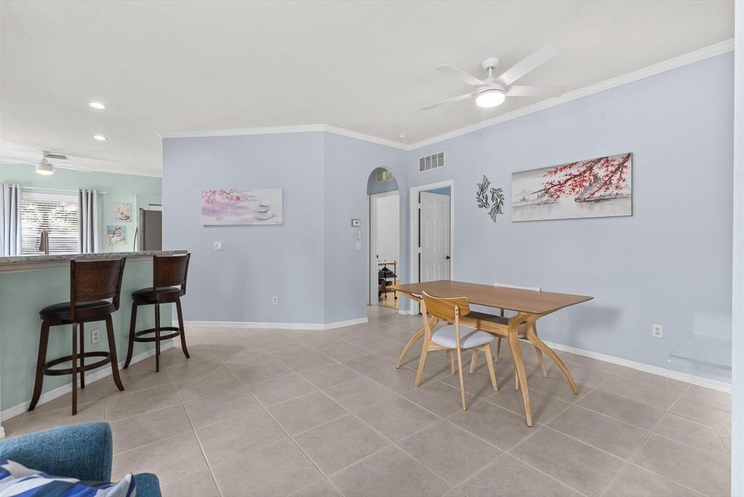 For Sale: $319,900 (3 beds, 2 baths, 1552 Square Feet)