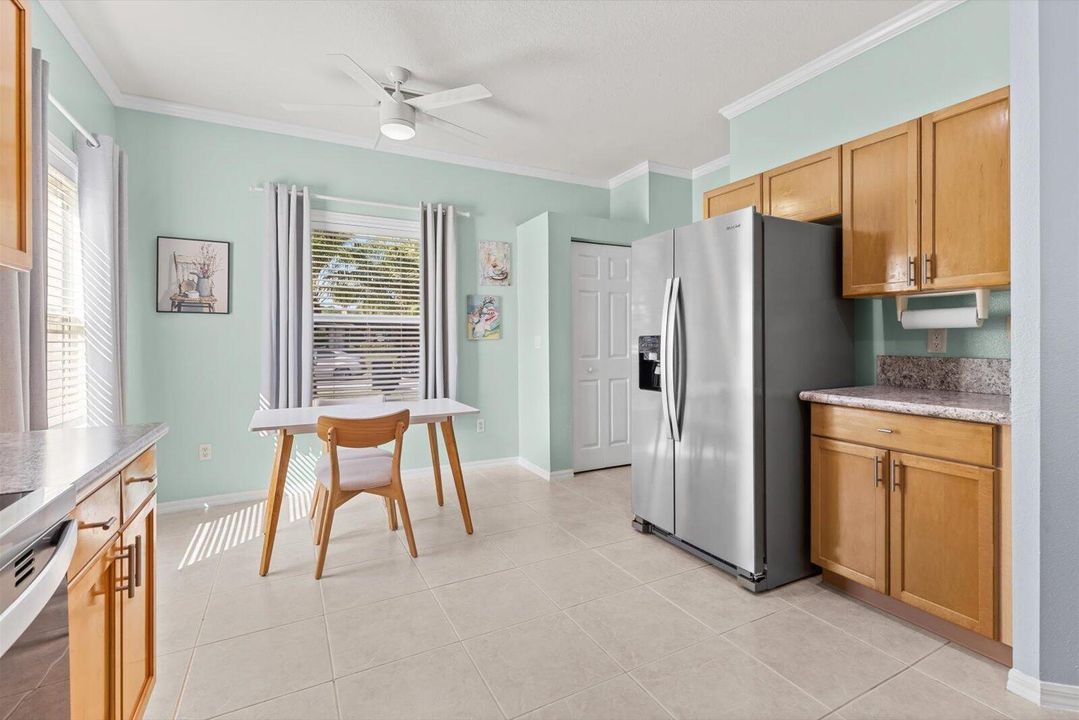 For Sale: $319,900 (3 beds, 2 baths, 1552 Square Feet)