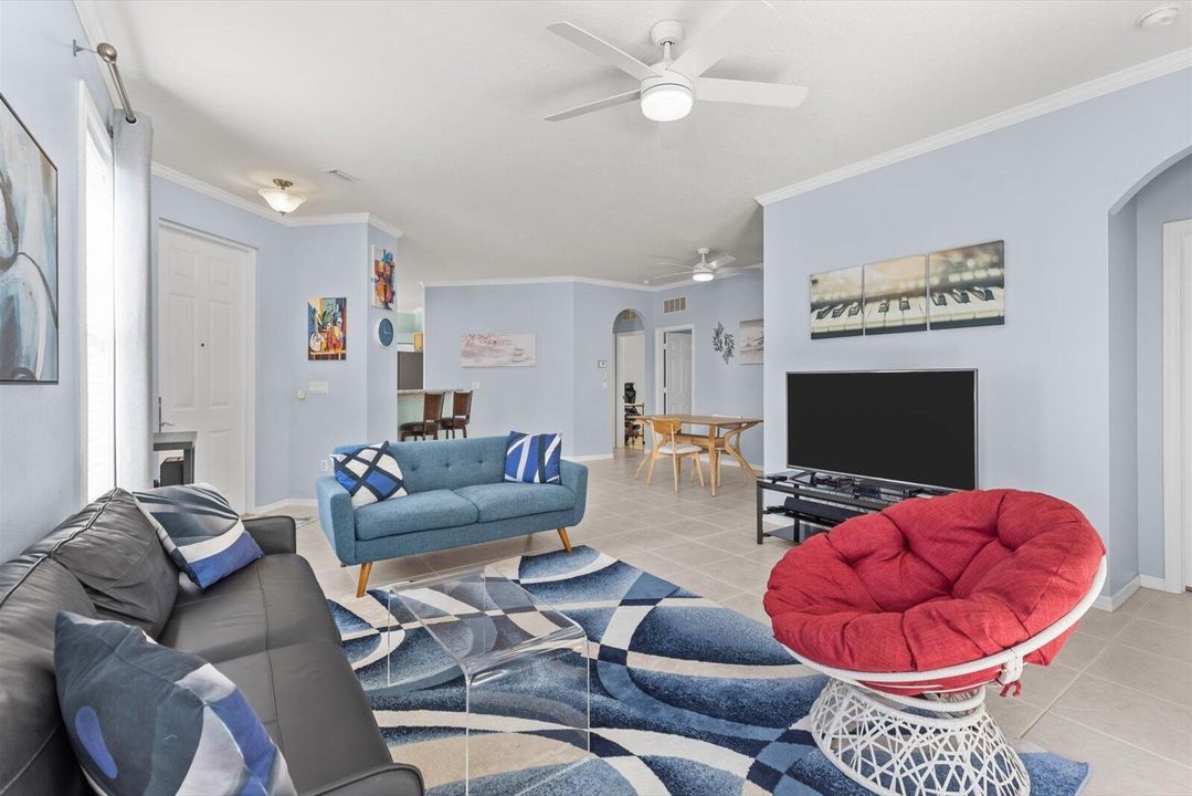 For Sale: $319,900 (3 beds, 2 baths, 1552 Square Feet)