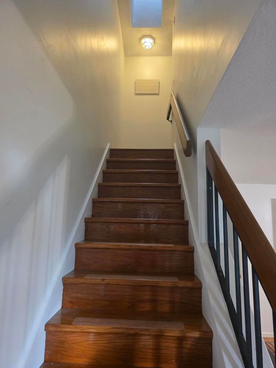 En Venta: $439,000 (3 camas, 2 baños, 1526 Pies cuadrados)