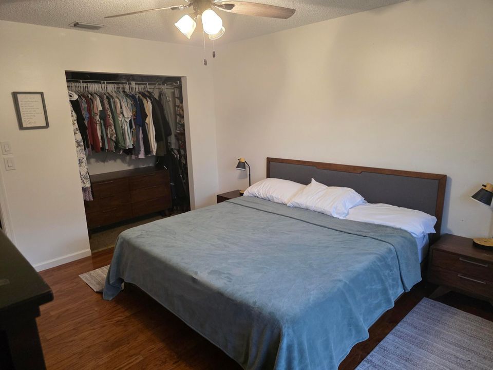 En Venta: $439,000 (3 camas, 2 baños, 1526 Pies cuadrados)