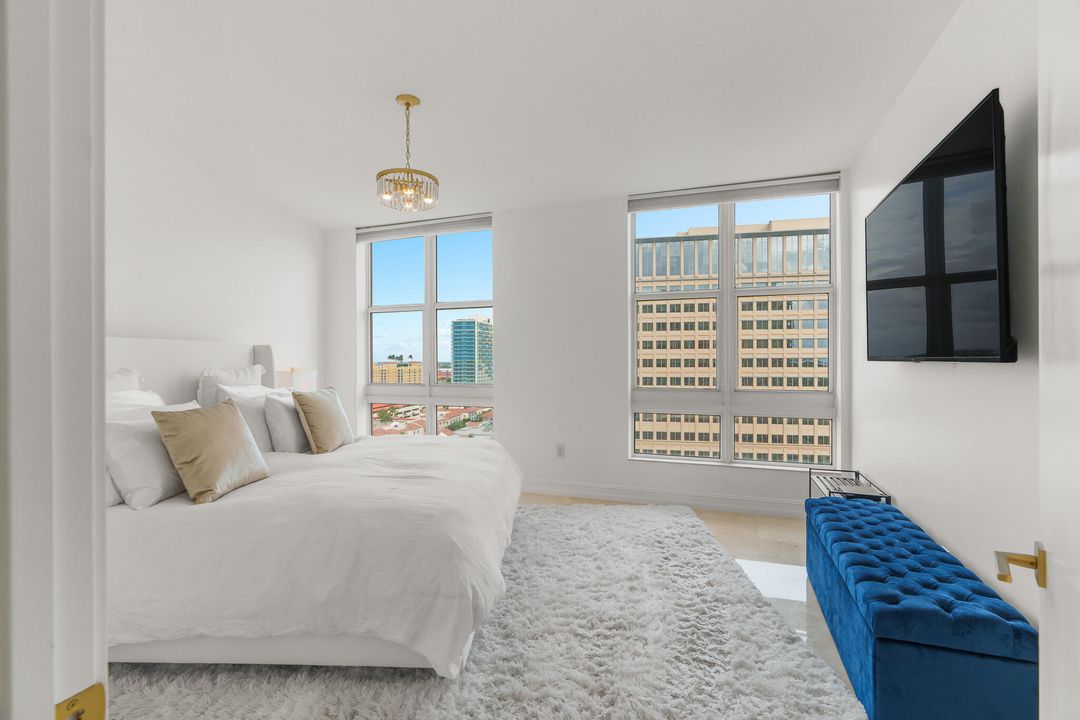 For Rent: $10,000 (2 beds, 2 baths, 1120 Square Feet)