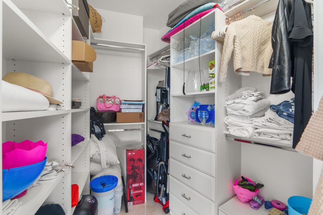 For Rent: $10,000 (2 beds, 2 baths, 1120 Square Feet)