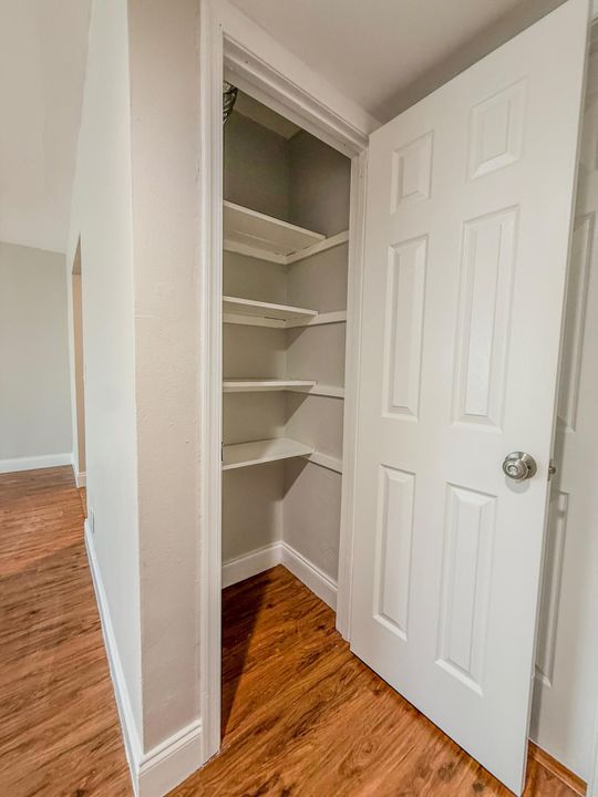 For Rent: $1,675 (2 beds, 1 baths, 750 Square Feet)