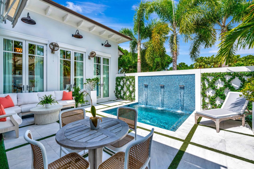 待售: $2,895,000 (3 贝兹, 3 浴室, 2711 平方英尺)