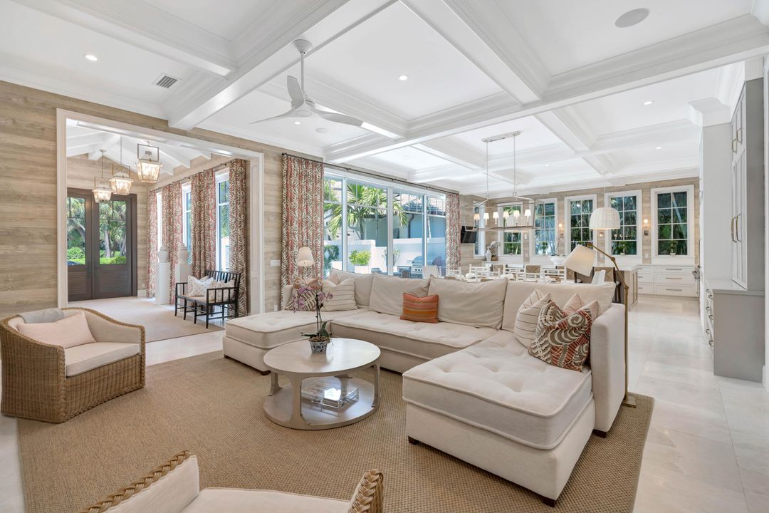 待售: $2,895,000 (3 贝兹, 3 浴室, 2711 平方英尺)