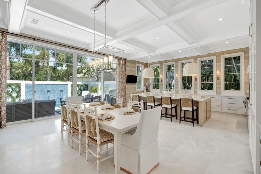 待售: $2,895,000 (3 贝兹, 3 浴室, 2711 平方英尺)