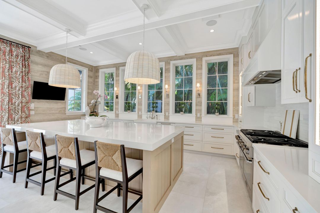 待售: $2,895,000 (3 贝兹, 3 浴室, 2711 平方英尺)