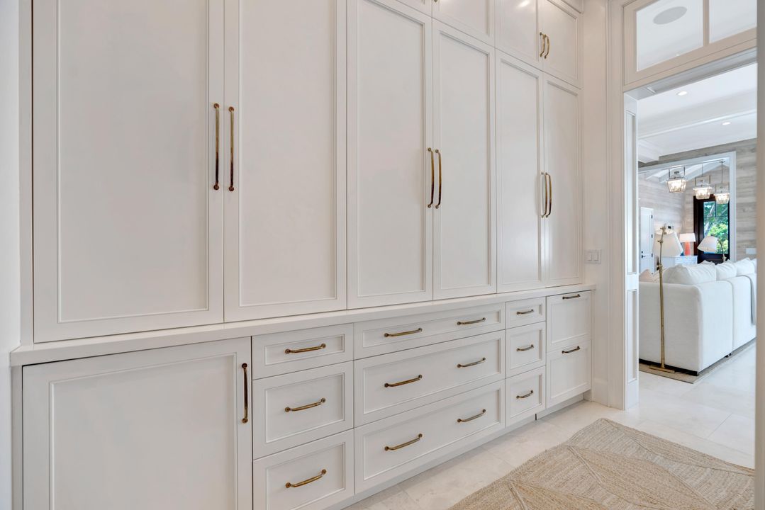 待售: $2,895,000 (3 贝兹, 3 浴室, 2711 平方英尺)