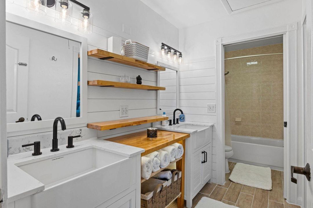 待售: $379,999 (3 贝兹, 2 浴室, 1282 平方英尺)