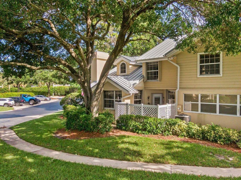 待售: $379,999 (3 贝兹, 2 浴室, 1282 平方英尺)