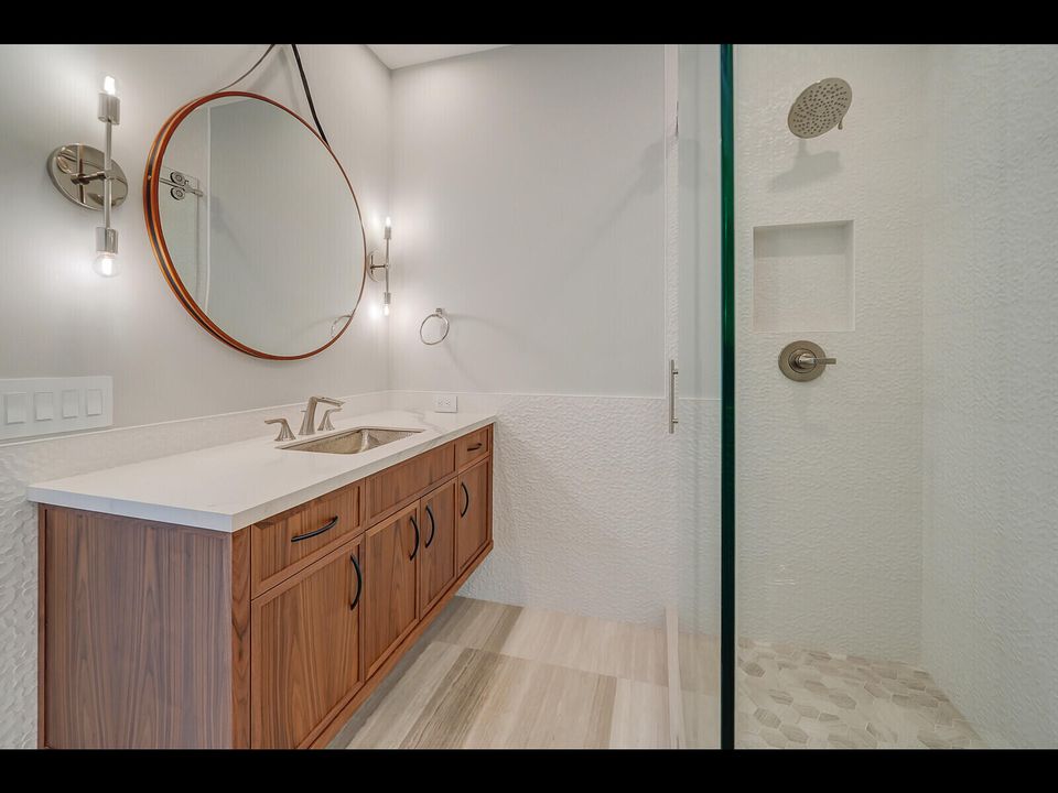 For Sale: $5,495,000 (6 beds, 6 baths, 7448 Square Feet)