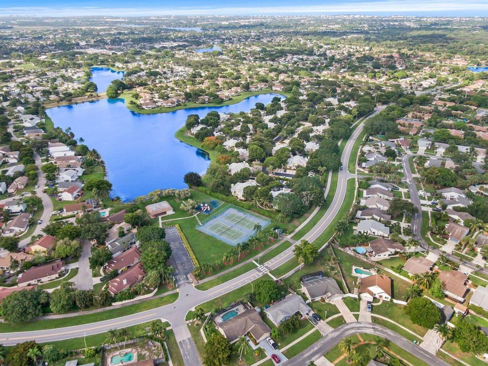 待售: $379,999 (3 贝兹, 2 浴室, 1282 平方英尺)