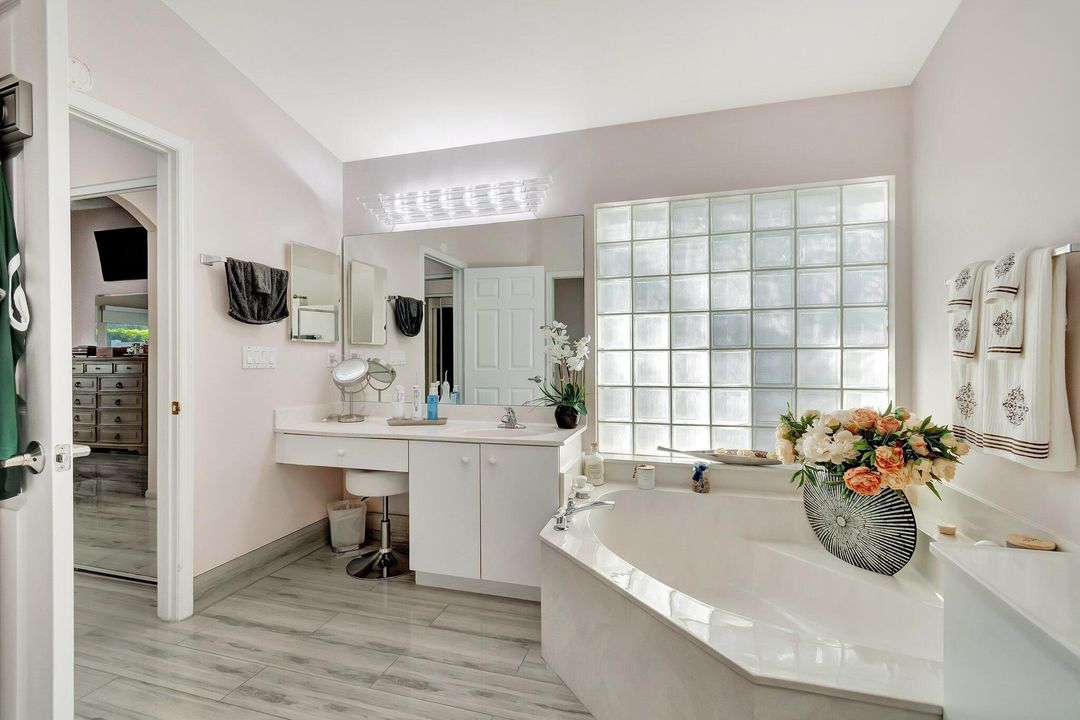 На продажу: $495,000 (3 спален, 2 ванн, 1738 Квадратных фут)