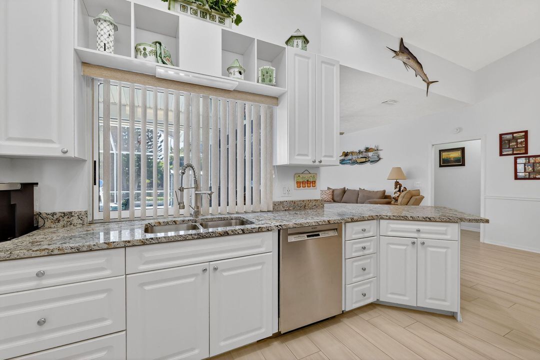 На продажу: $524,900 (3 спален, 2 ванн, 1993 Квадратных фут)