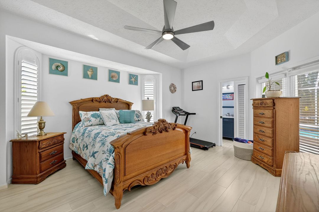 На продажу: $524,900 (3 спален, 2 ванн, 1993 Квадратных фут)