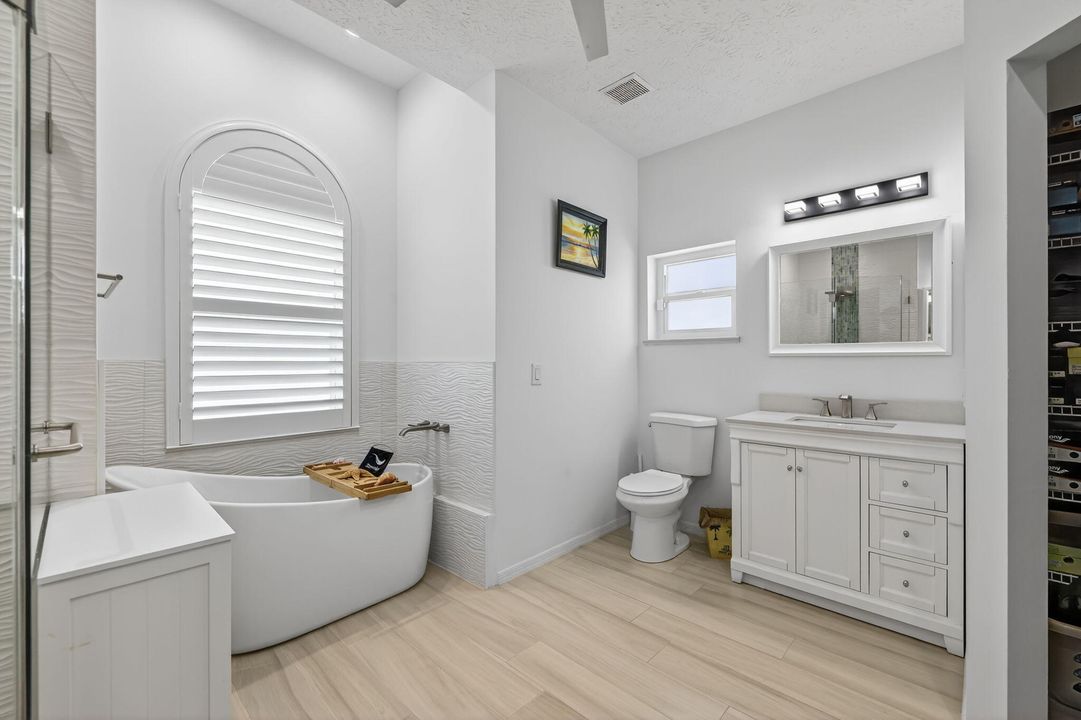 На продажу: $524,900 (3 спален, 2 ванн, 1993 Квадратных фут)