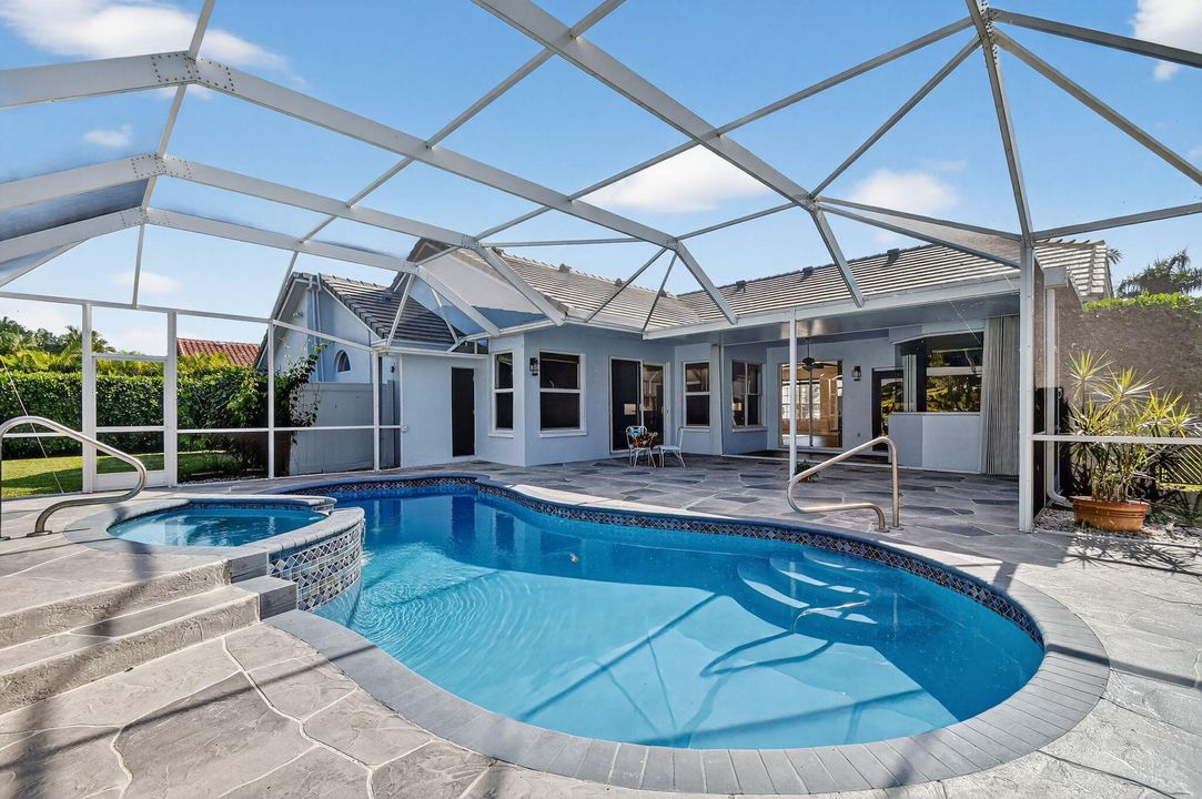 待售: $1,099,999 (4 贝兹, 3 浴室, 2525 平方英尺)