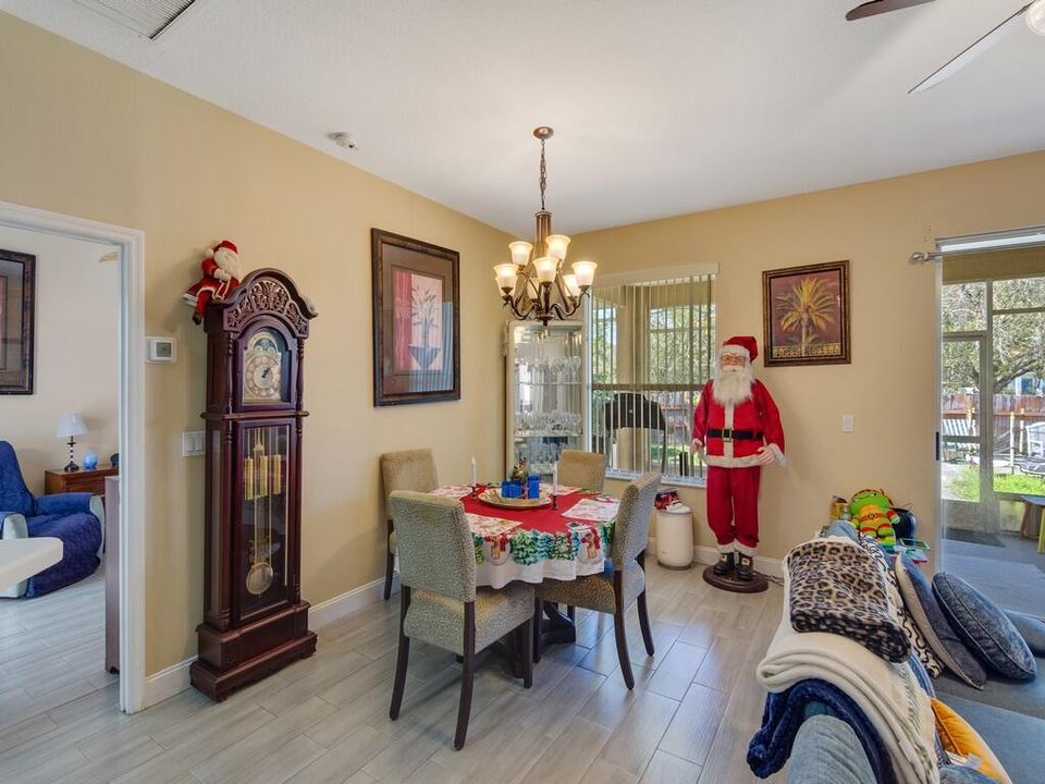 For Sale: $314,900 (3 beds, 2 baths, 1635 Square Feet)