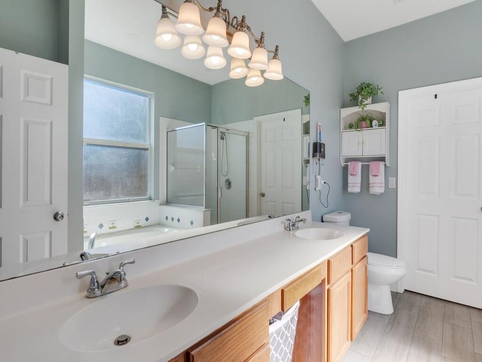 For Sale: $314,900 (3 beds, 2 baths, 1635 Square Feet)