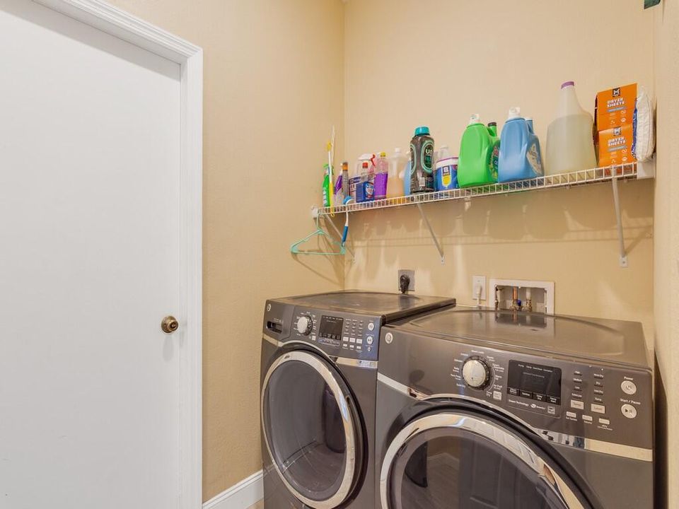 For Sale: $314,900 (3 beds, 2 baths, 1635 Square Feet)