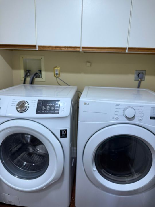 В аренду: $2,800 (2 спален, 2 ванн, 1419 Квадратных фут)