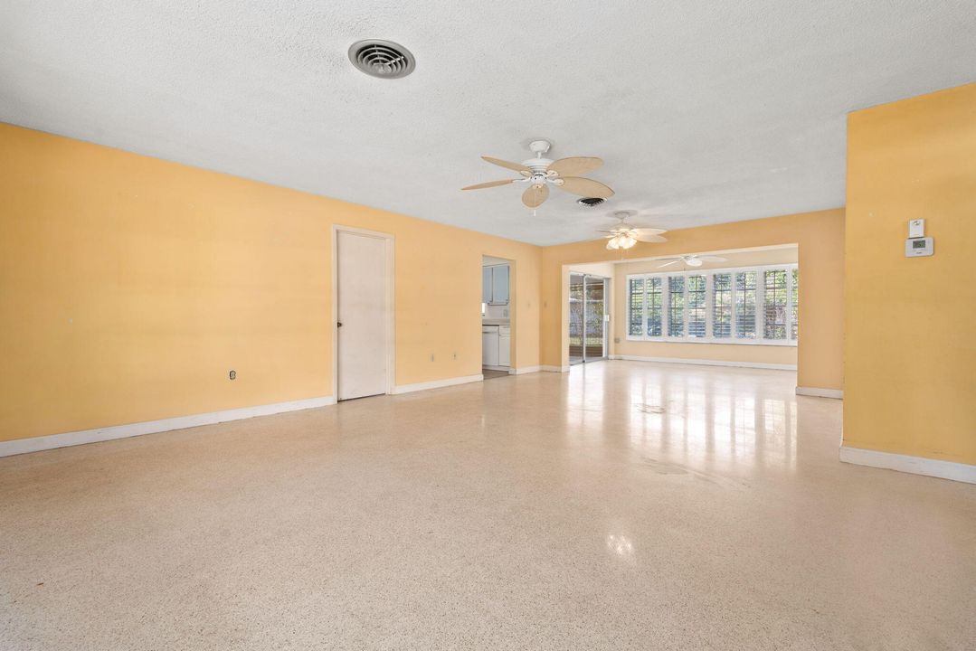 На продажу: $275,000 (3 спален, 2 ванн, 1593 Квадратных фут)