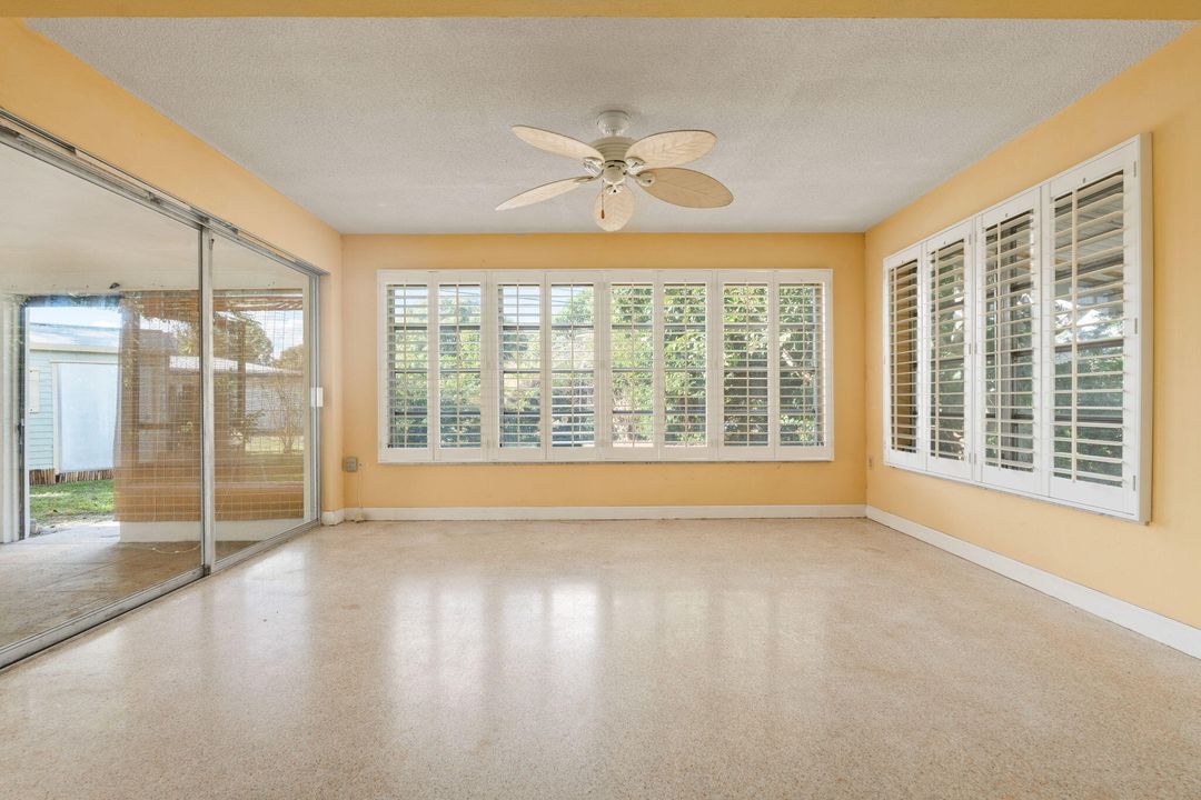 На продажу: $275,000 (3 спален, 2 ванн, 1593 Квадратных фут)